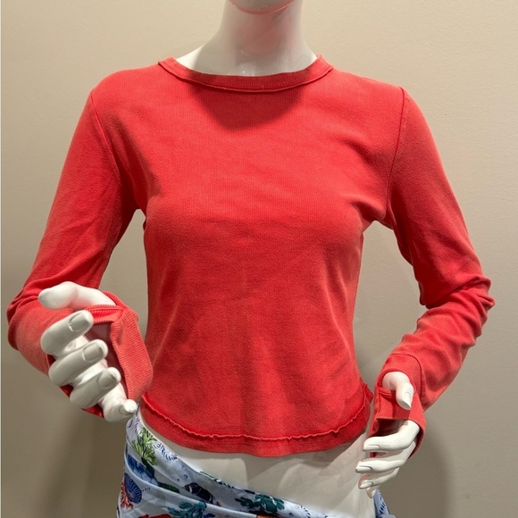 NWOT FREE PEOPLE MOVEMENT Ribbed Long-Sleeve Baby Tee in coral - Picture 8 of 11